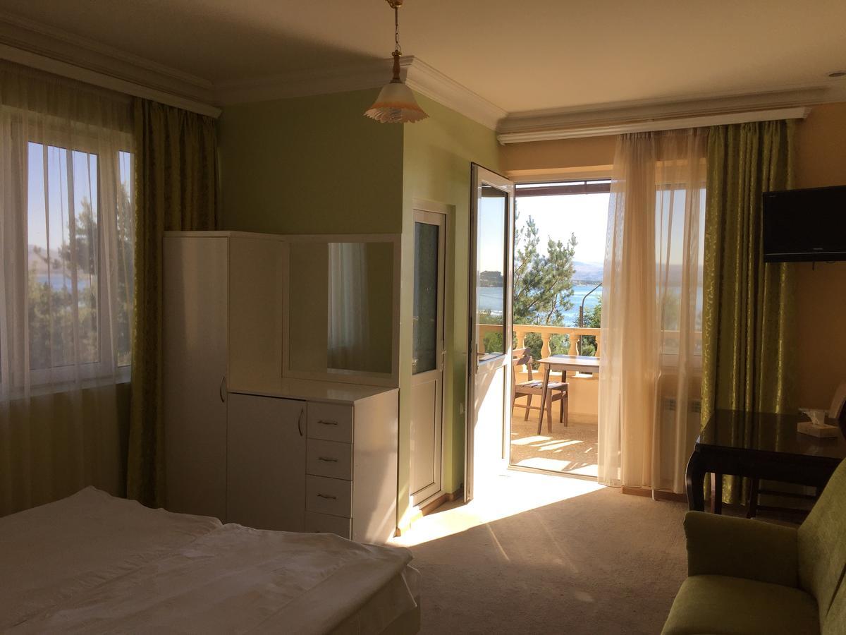 Hotel Ashot Erkat Sewan Exterior foto